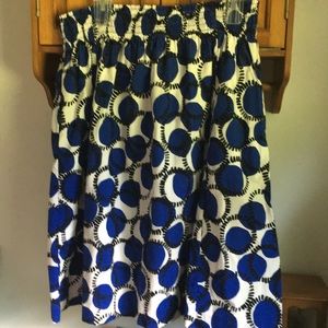 New without tags skirt with pockets